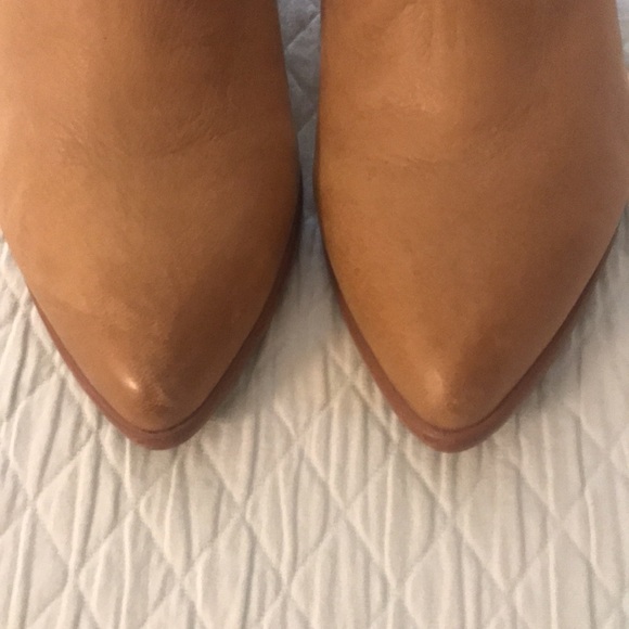 Frye Leather Tan Bootie Ankle Boots Stacked Heel Side Zipper Size 8 M - Picture 6 of 15